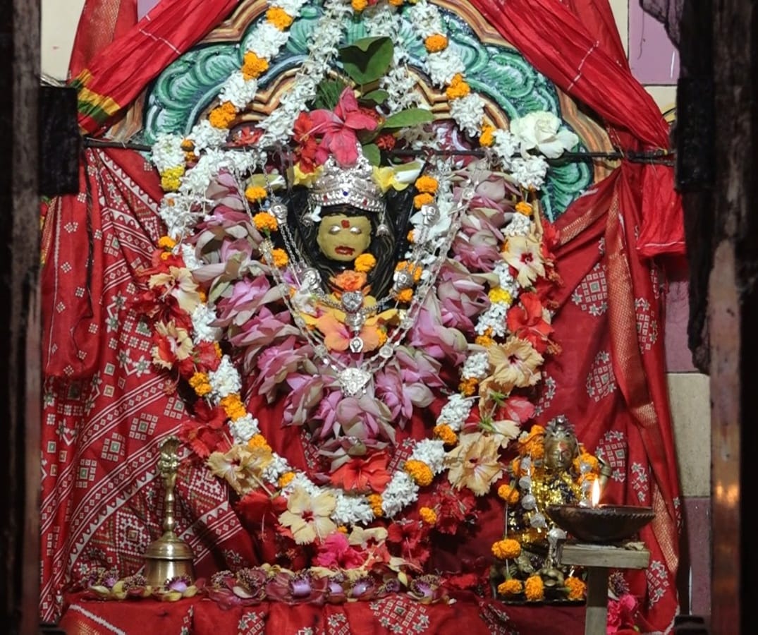 ଷୋଳପୂଜା ପାଇଁ କମ୍ପୁଛି ଆଲାମଚଣ୍ଡୀ ପୀଠ