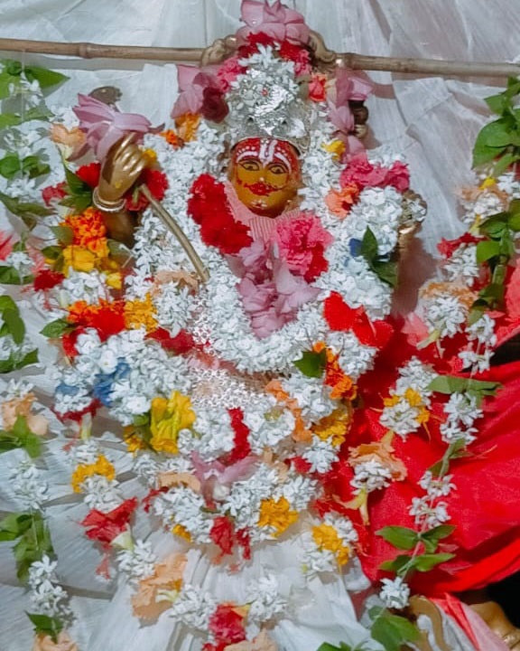 ପିପିଲିର ଅଧିଷ୍ଠାତ୍ରୀ ଦେବୀ ମା’ କନକ ଦୁର୍ଗାଙ୍କ ପୀଠରେ ବିଜୟା ଦଶମୀ ଅବସରରେ ଦହି ପଖାଳ ଓ ଜହ୍ନିରାଇ ଭୋଗ